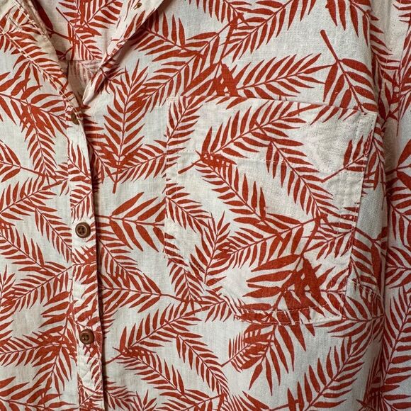 Duluth Button Front Top - Size Large - Picture 4 of 7